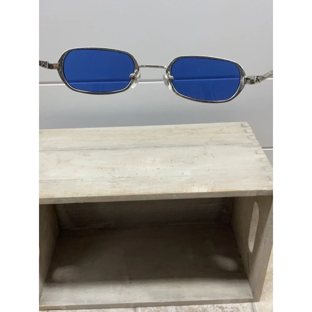 Liz Claiborne liz claiborne